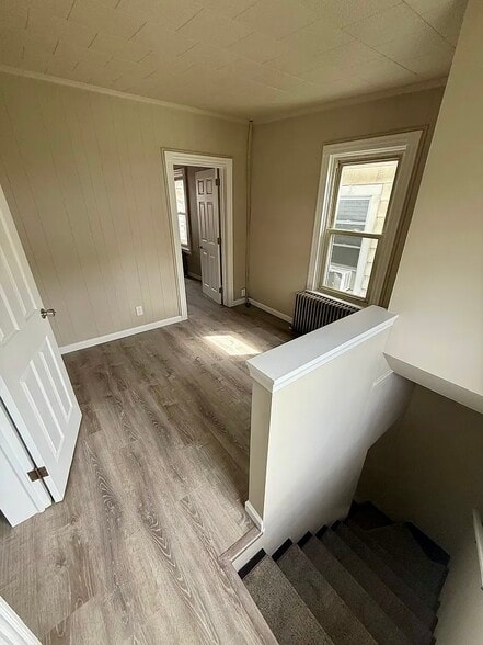 Building Photo - 142 Beckley St