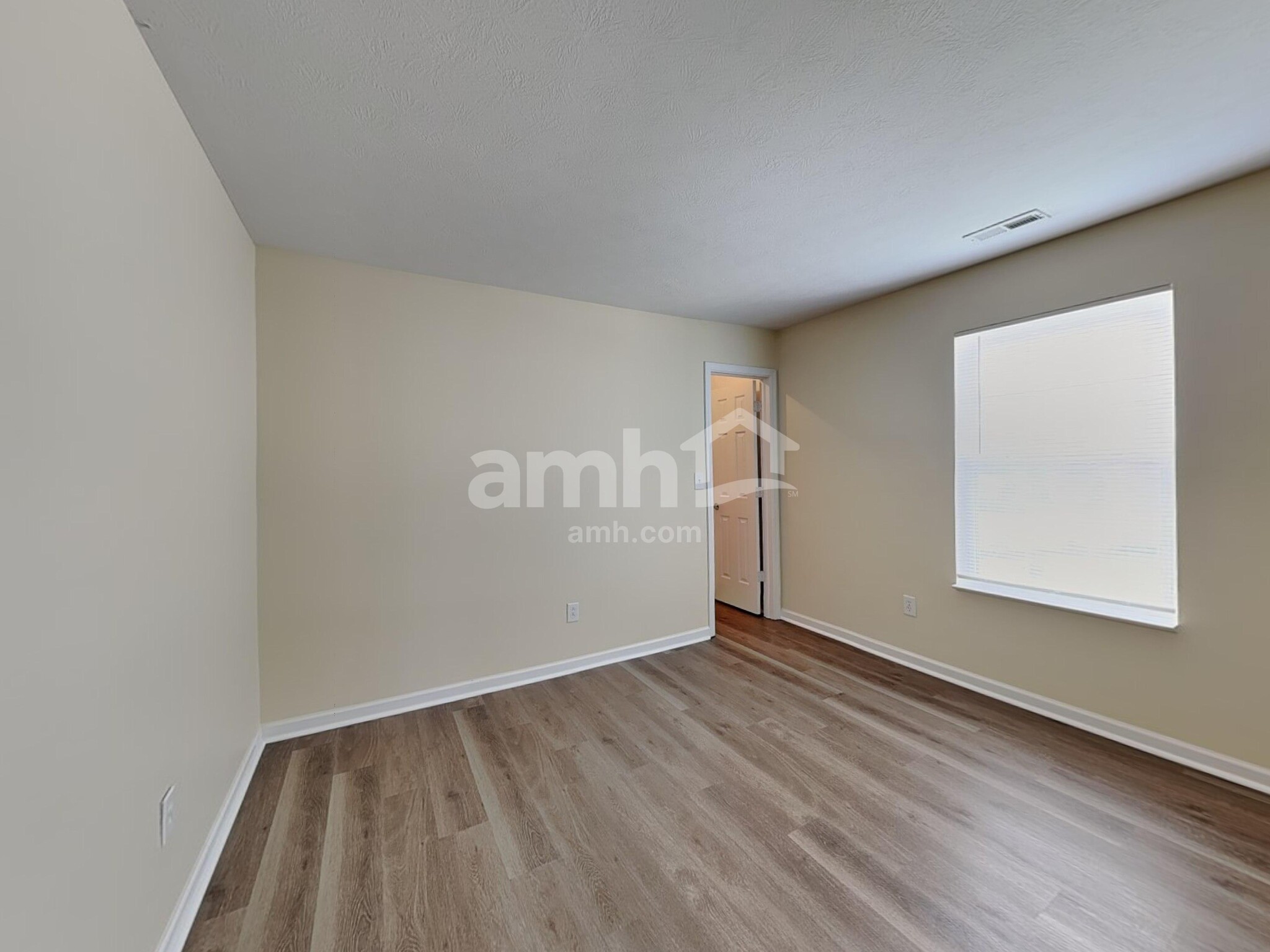 Building Photo - 7674 Pipestone Dr