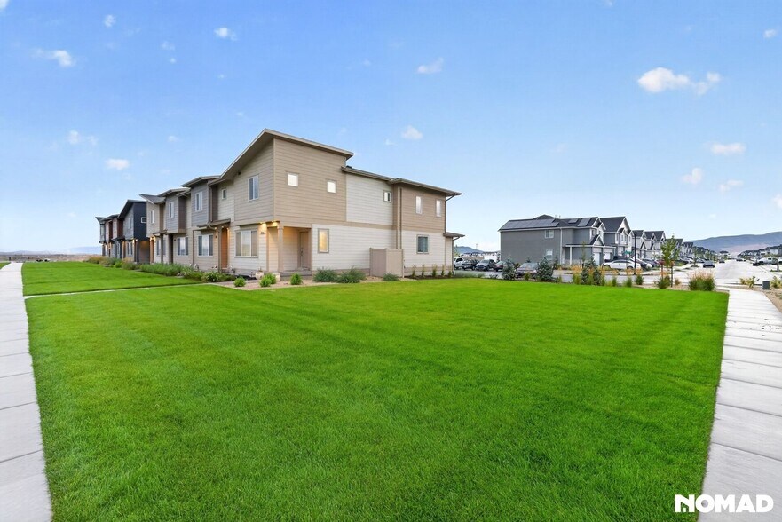 Building Photo - 2956 Golden Spike Dr