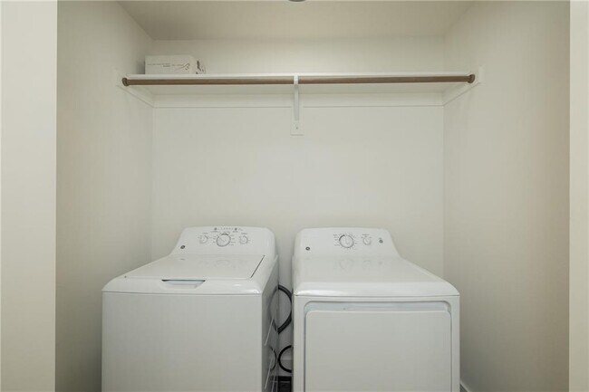 Building Photo - 205 W Lafayette St