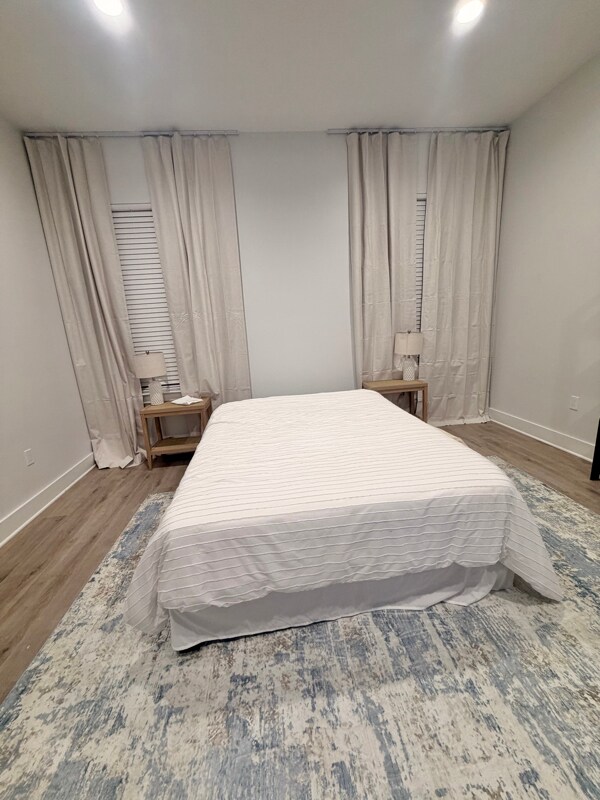 Building Photo - 2240 Caroline St