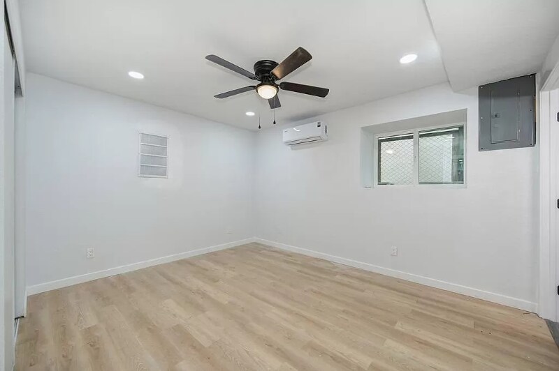 Building Photo - 1419 30th St