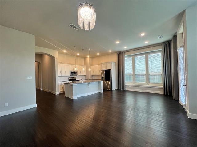 Building Photo - 1553 Sugarberry Dr
