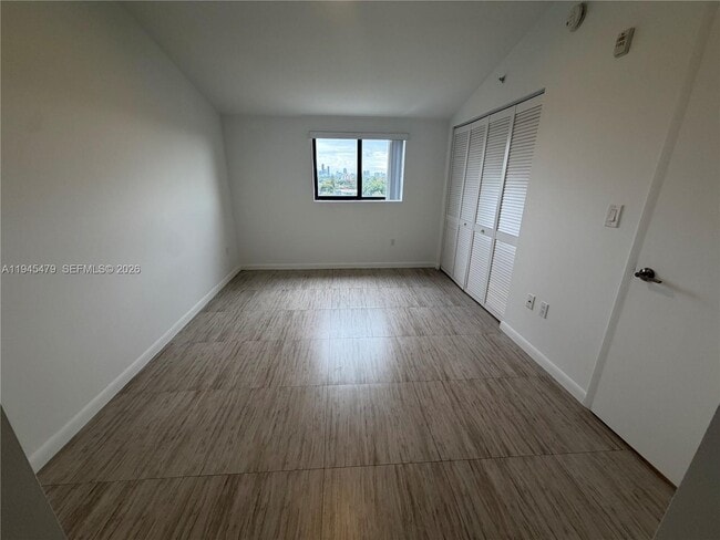 Building Photo - 1801 SW 32nd Ave