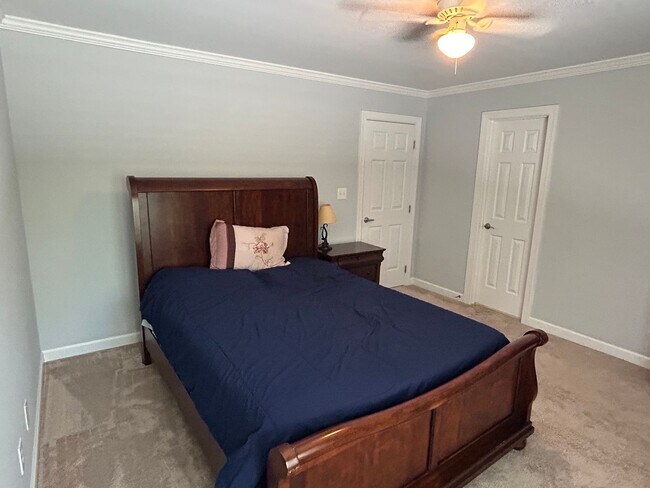 Building Photo - 4 Bed | 2.5 Bath House in Morrisville with...