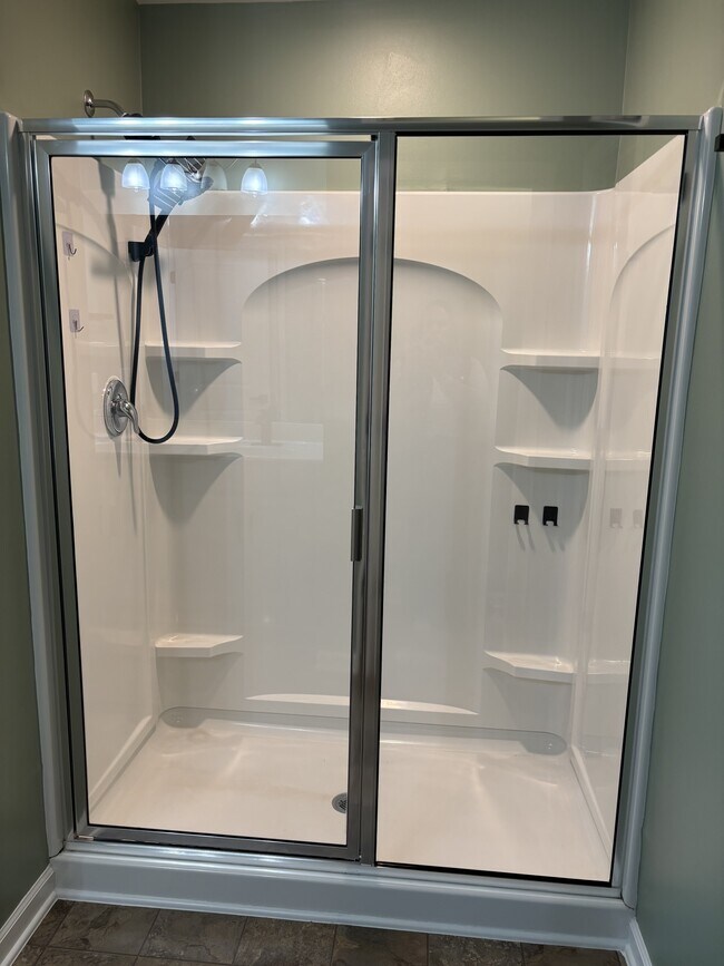 Building Photo - 145 Relict Dr