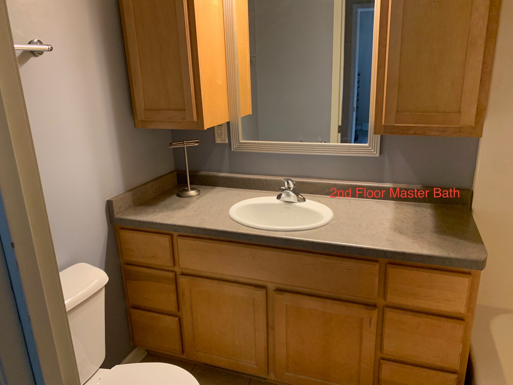 Building Photo - 112 Cook St