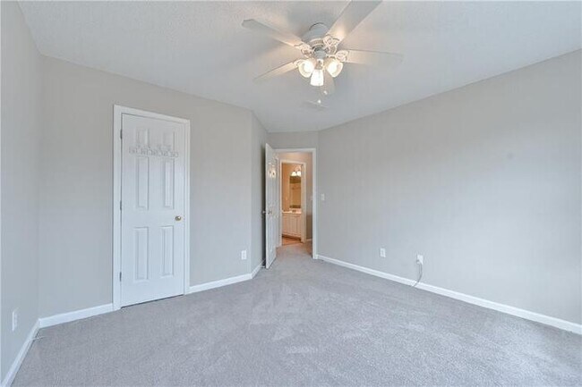 Building Photo - 145 Sessingham Ln