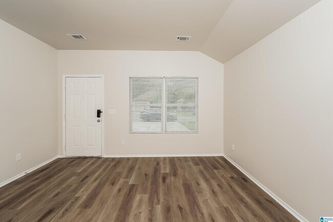 Building Photo - 537 Fox Run Cir