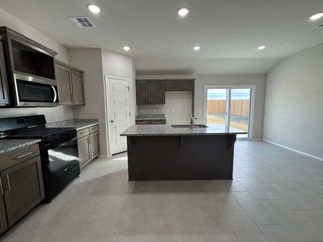 Building Photo - NEW CONTRUCTION - 4 bed-3 bath-3 car garage.