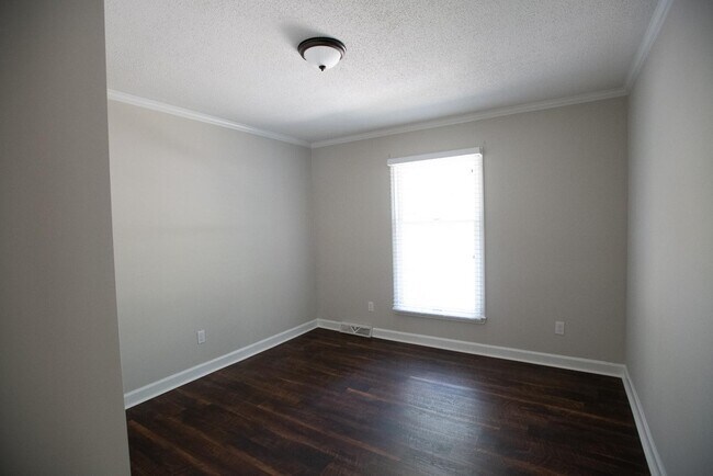 Building Photo - 9100 Nash Ave