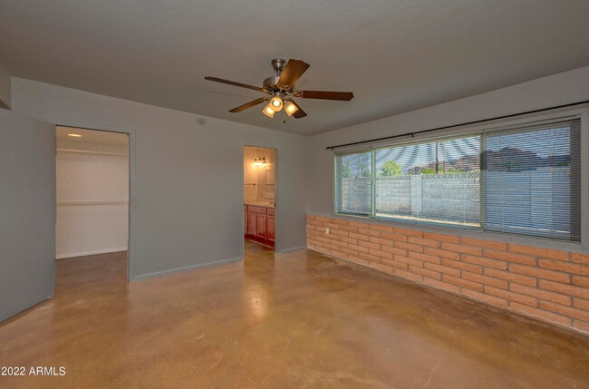 Building Photo - 4456 E Campbell Ave