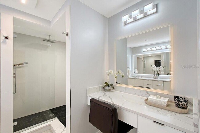 Building Photo - 650 Golden Gate Point