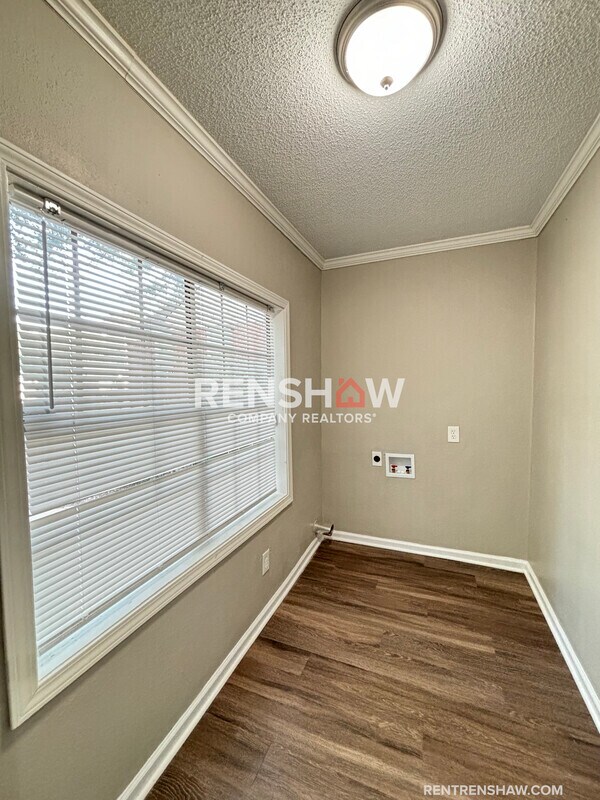 Building Photo - 1272 Semmes St