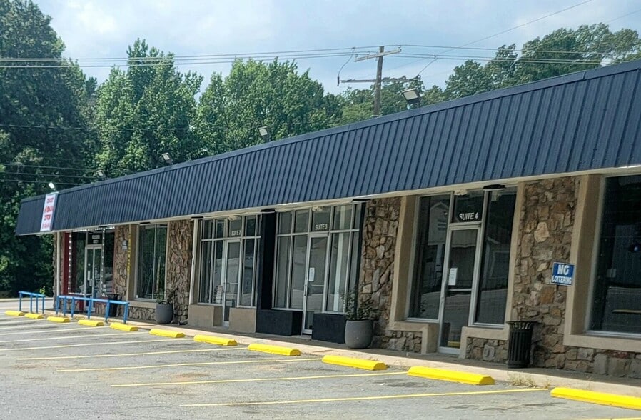 Building Photo - 8700 Colonel Glenn Rd