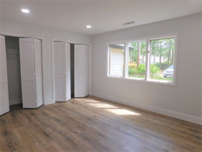 Building Photo - Island home for rent