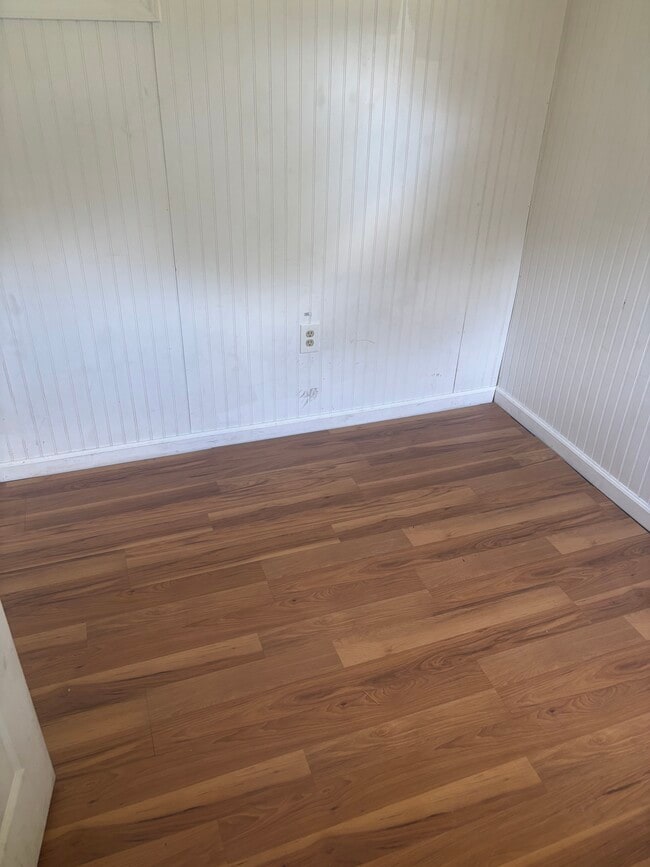 Building Photo - 206 Bryan St