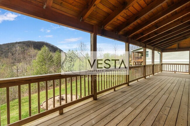 Building Photo - 131 Tanner Trail