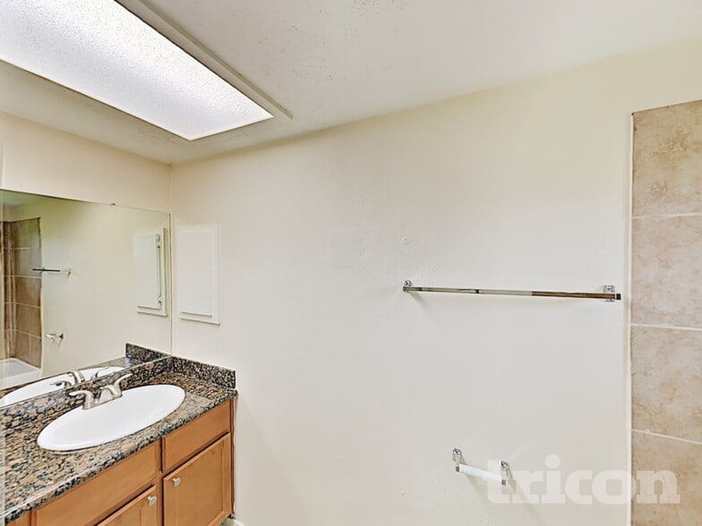 Building Photo - 8510 Sorrel Dr