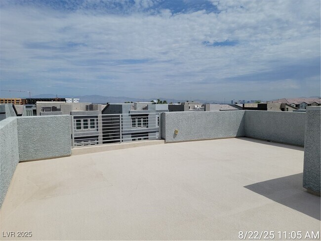 Building Photo - 8037 Misty Canyon Ave