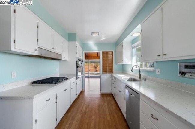 Building Photo - 4120 Rhoda Ave