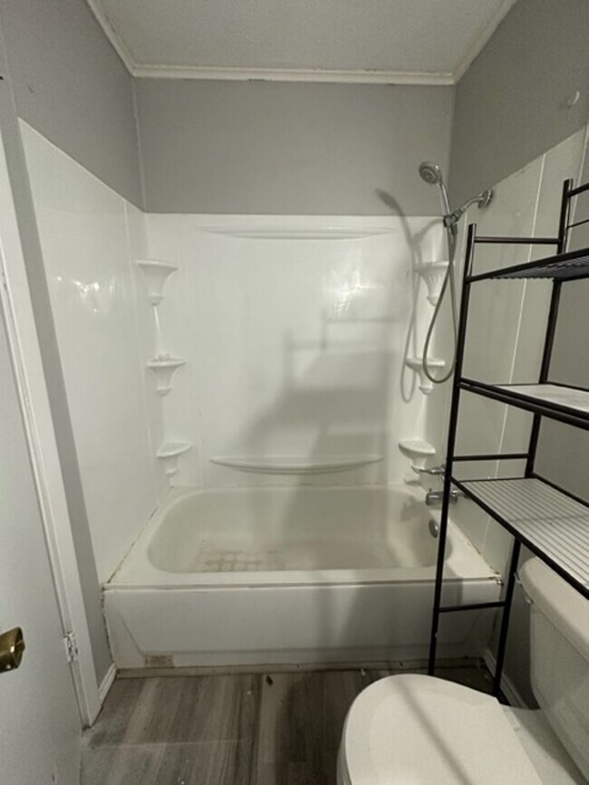 Building Photo - 2818 S 39th St