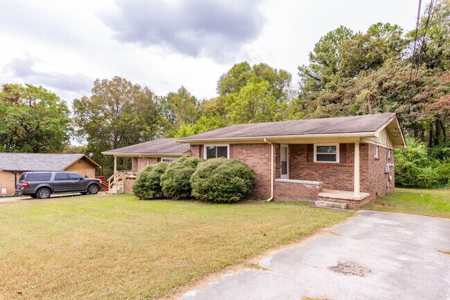 Building Photo - 3814 Cherwood Ln