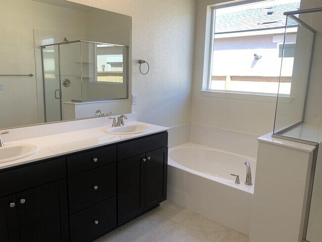 Building Photo - 7286 Overture Dr
