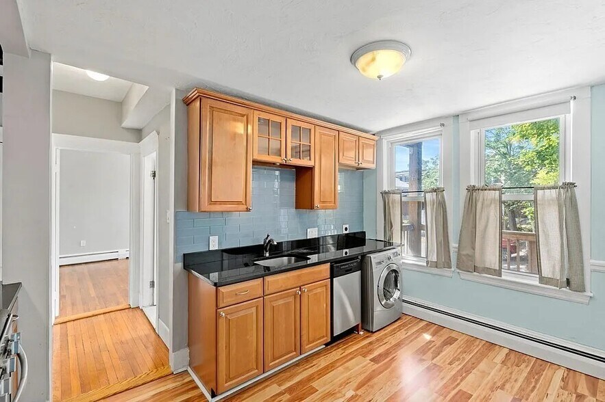 Building Photo - 1742 Commonwealth Ave