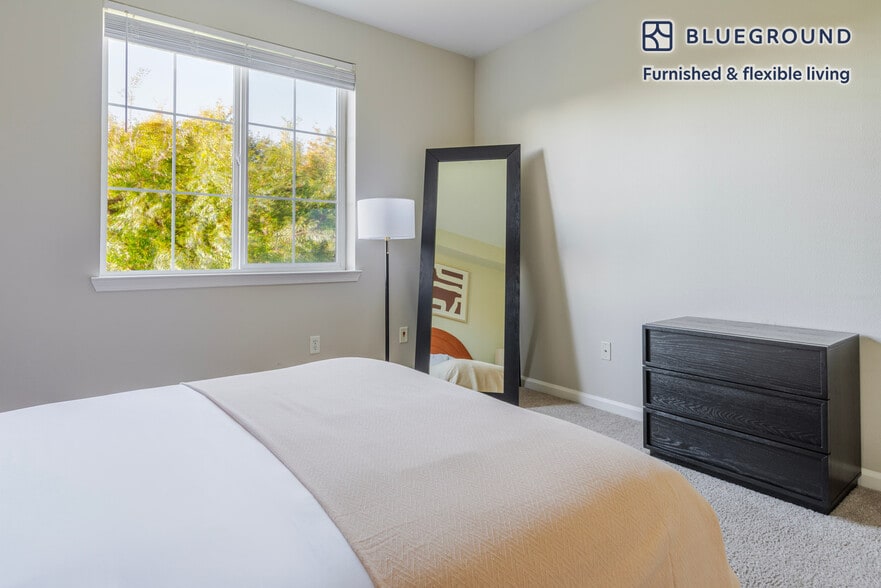 Building Photo - 700 Agnew Rd