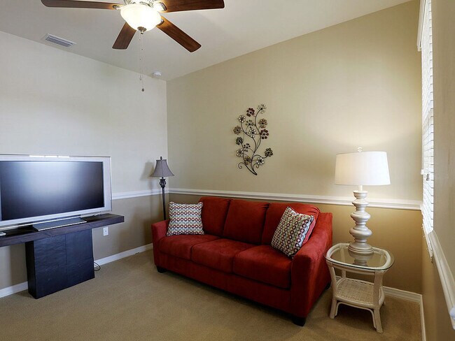 Building Photo - Moody River~  Furnished Coach Home