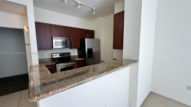 Building Photo - 2401 NE 65th St