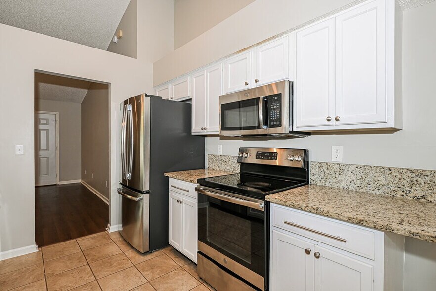 Building Photo - 3123 Olde Sutton Parke Dr