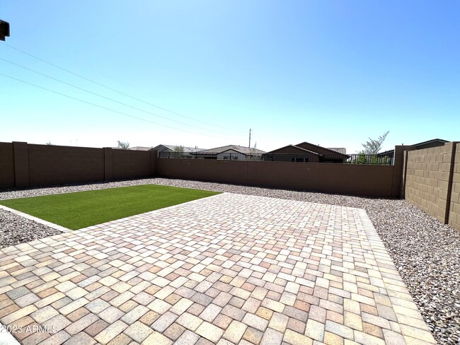 Building Photo - 16943 W Las Palmaritas Dr