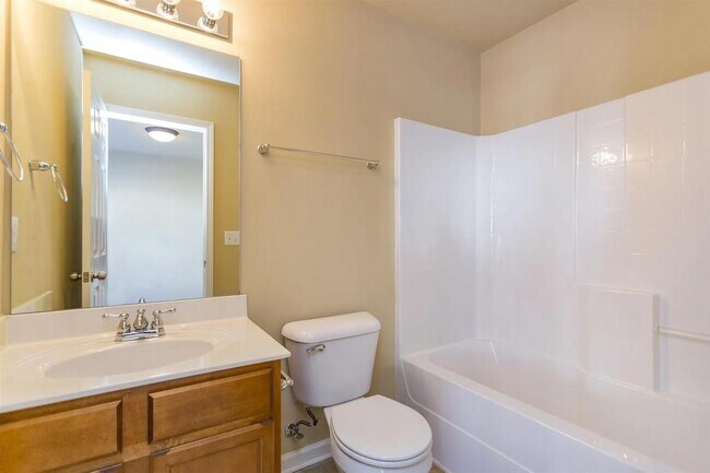 Building Photo - 1382 Rural Hill Rd