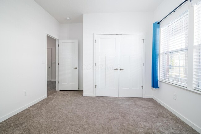 Building Photo - 468 Rochdale Run