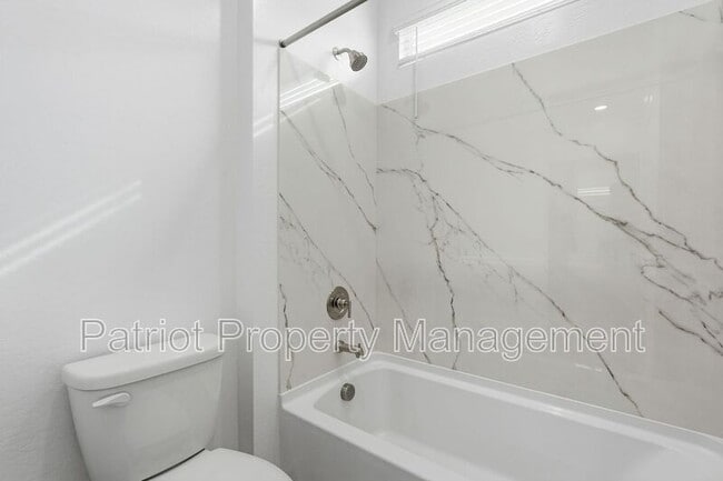 Building Photo - 6922 W Buckhorn Trail