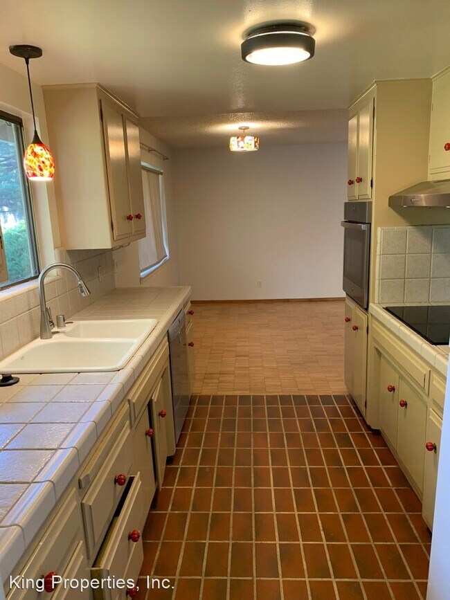 Building Photo - 3 br, 2 bath House - 2003 Amador Avenue