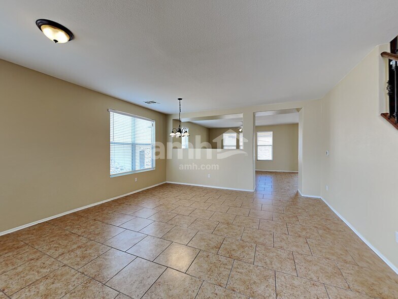 Building Photo - 8143 W Eagle Heart Ct