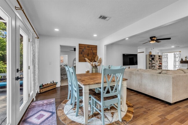 Building Photo - 1710 Hill Top Ln