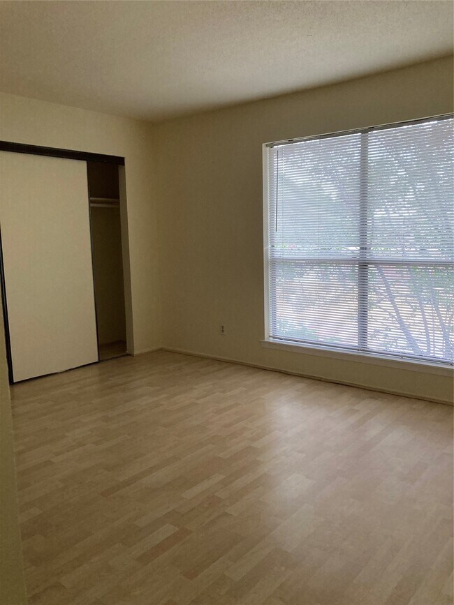 Building Photo - 2601 S Braeswood Blvd