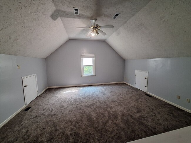Building Photo - 212 Earle Ct
