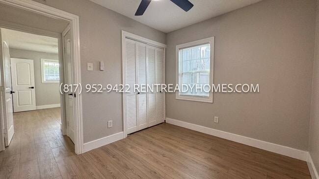 Building Photo - 2613 Fairbrook St