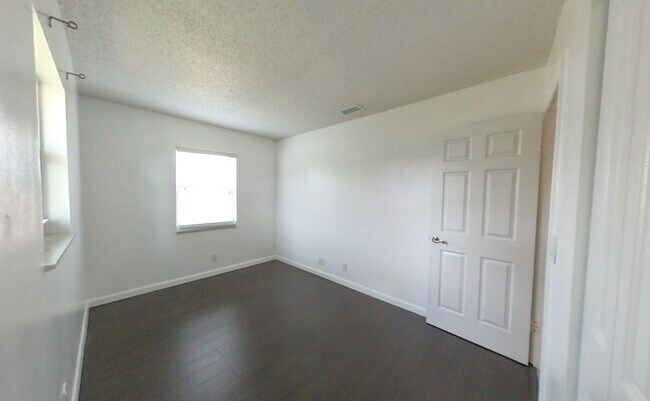 Building Photo - 1103 Harmony Way