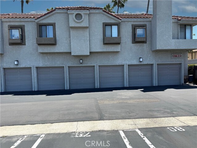 Building Photo - 4762 Tiara Dr