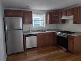 Building Photo - 235-2 Columbia Rd