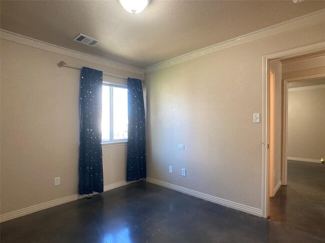 Building Photo - 1009 Grey Castle Dr