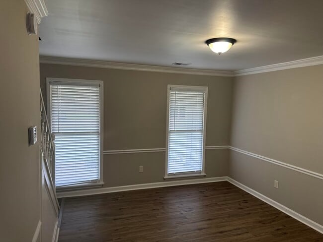 Building Photo - 339 Oakleigh Dr