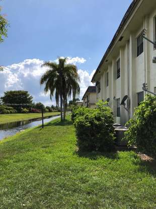 Building Photo - 11150 Royal Palm Blvd