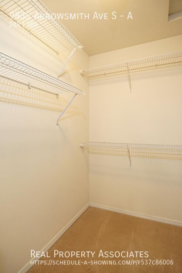 Building Photo - 9835 Arrowsmith Ave S
